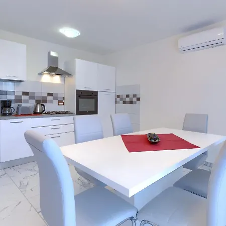 Holiday home Mia By Interhome *