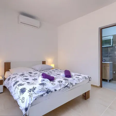 Mia By Interhome Vakantiehuis Svetvinčenat
